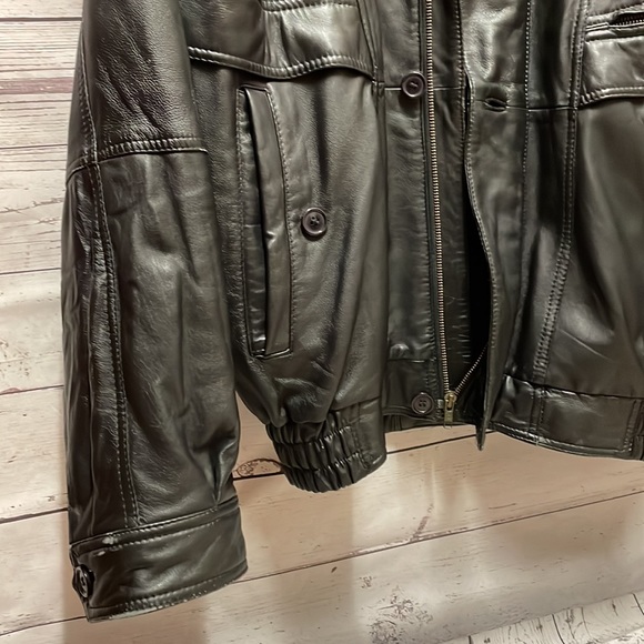 ⭐️HP⭐️Leather Jacket 52 - Picture 6 of 12